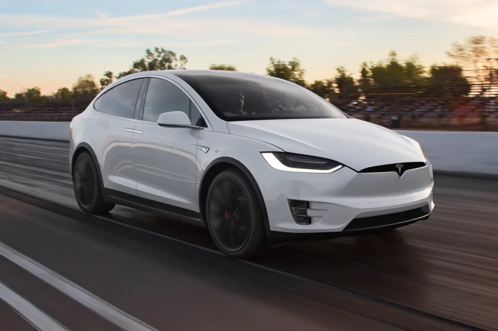 آینده خودرو ها در کمپانی tesla